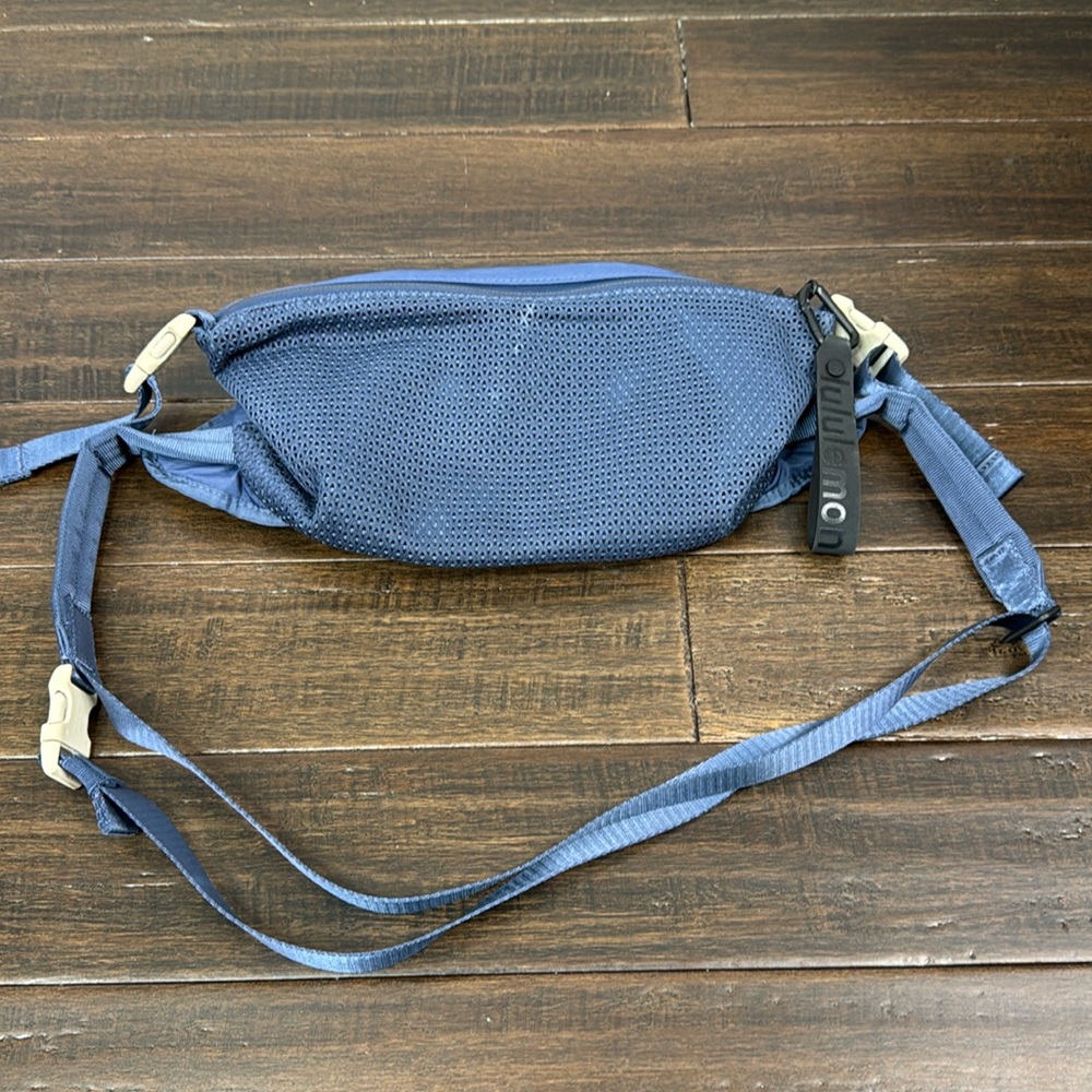 Lululemon All Hours Belt Bag Crossbody Fanny Backpack 4.5L Ink Blue - Picture 6 of 9